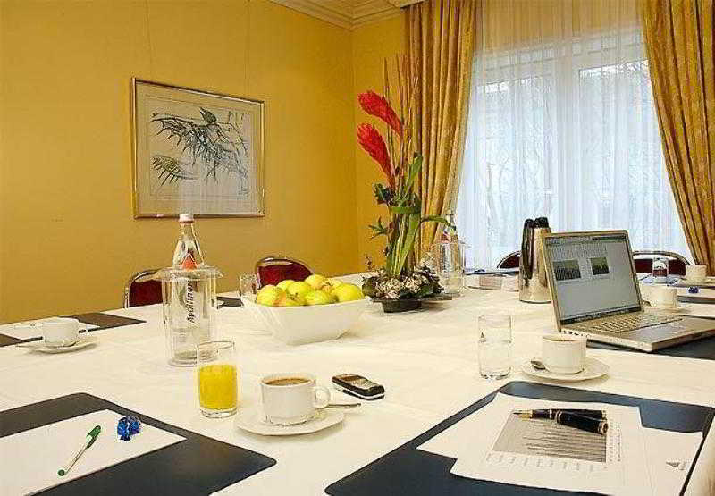 คอร์ตยาร์ด สนามบินฮัมบวร์ค Hotel ฮัมบูร์ก ธุรกิจ รูปภาพ