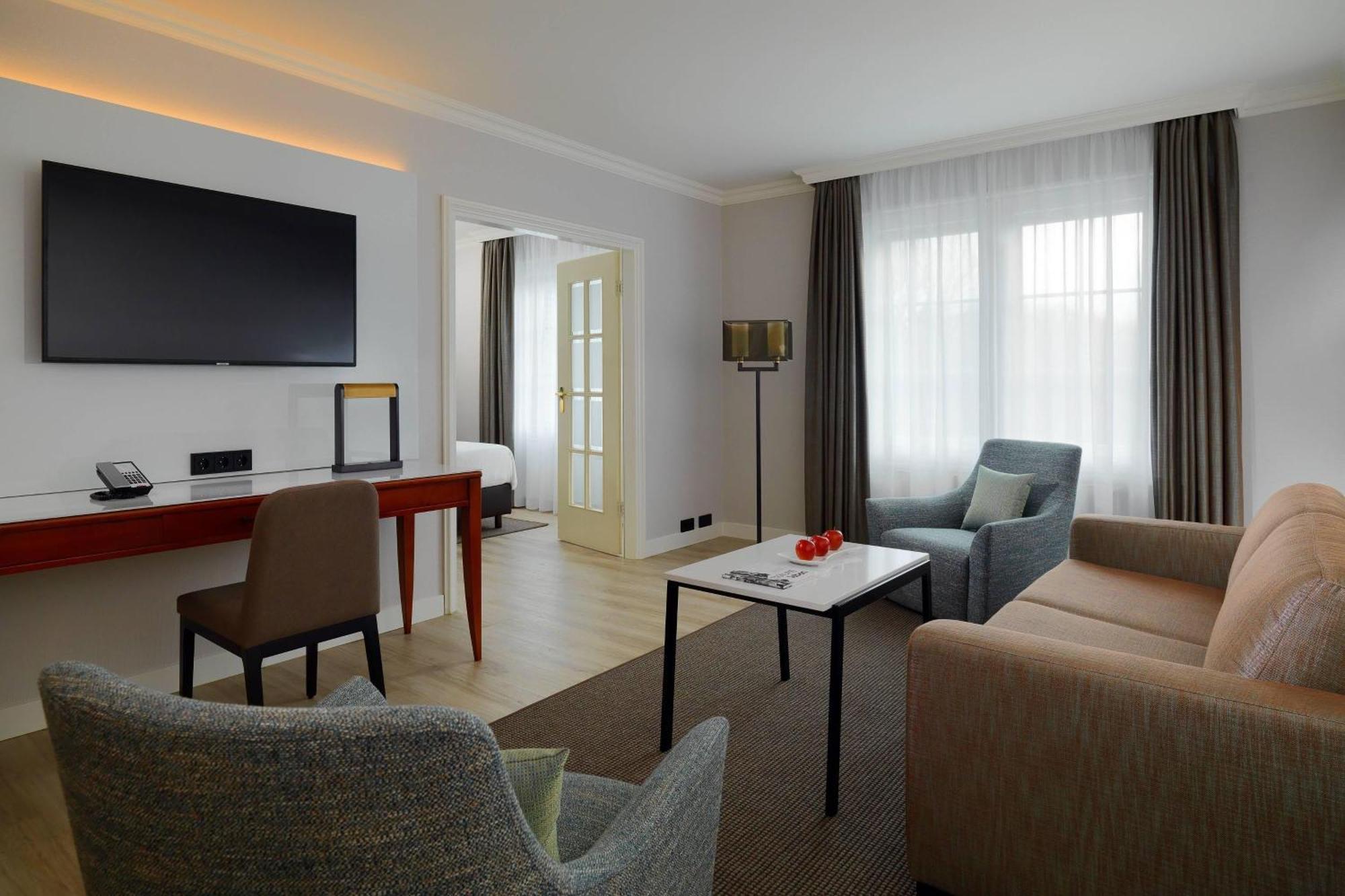 คอร์ตยาร์ด สนามบินฮัมบวร์ค Hotel ฮัมบูร์ก ภายนอก รูปภาพ