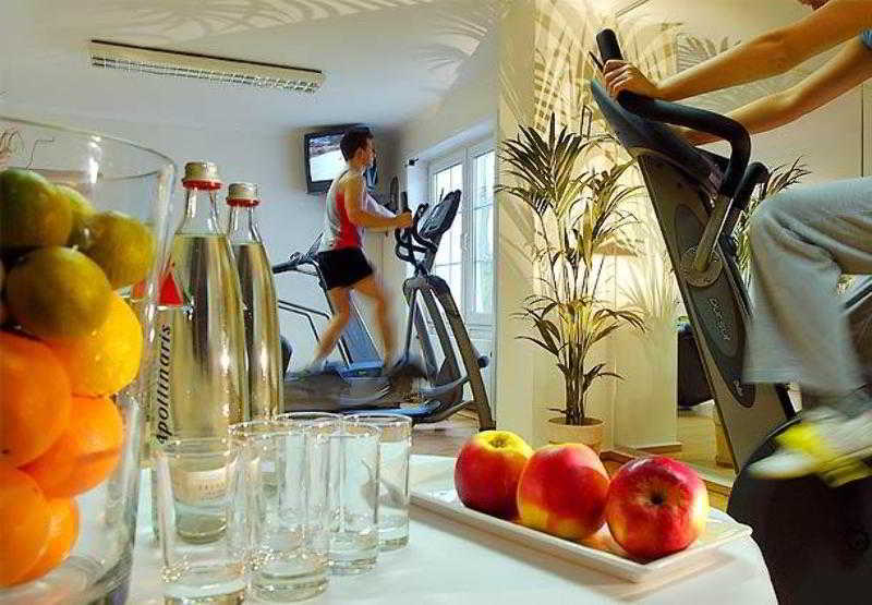 คอร์ตยาร์ด สนามบินฮัมบวร์ค Hotel ฮัมบูร์ก ภายนอก รูปภาพ